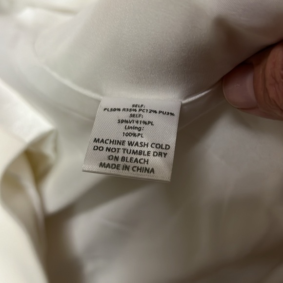 Saint Art NY 3 PIECE WHITE TUXEDO
M - Picture 9 of 14